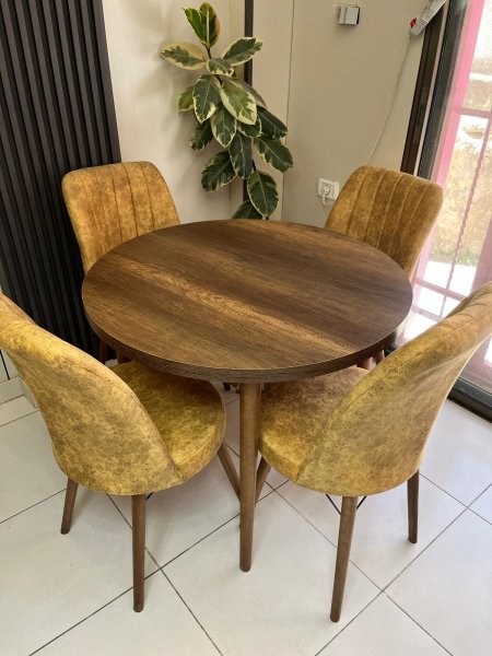 طاولة سفرة دائري " خشبي "