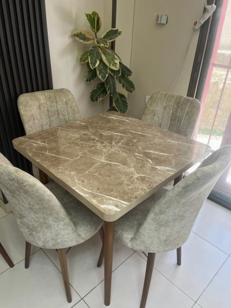 طاولة سفرة مربع "كابتشينو "