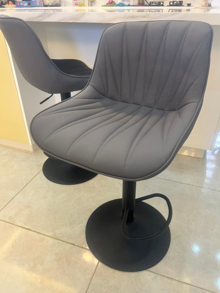 كرسي بار " ارجل اسود "